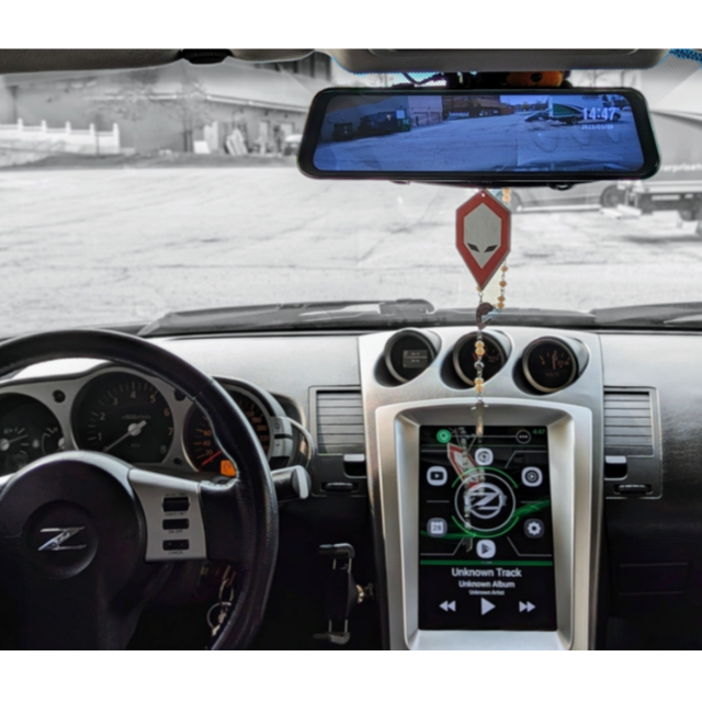 The Brainiac Plastics provides you the perfect Tesla Style kit for your Nissan 350z! Equipped with a color matched satin silver face plate for an OEM fit and finish. The sturdy magnetic face plate allows for easy access to the tablet installed in your dashboard.